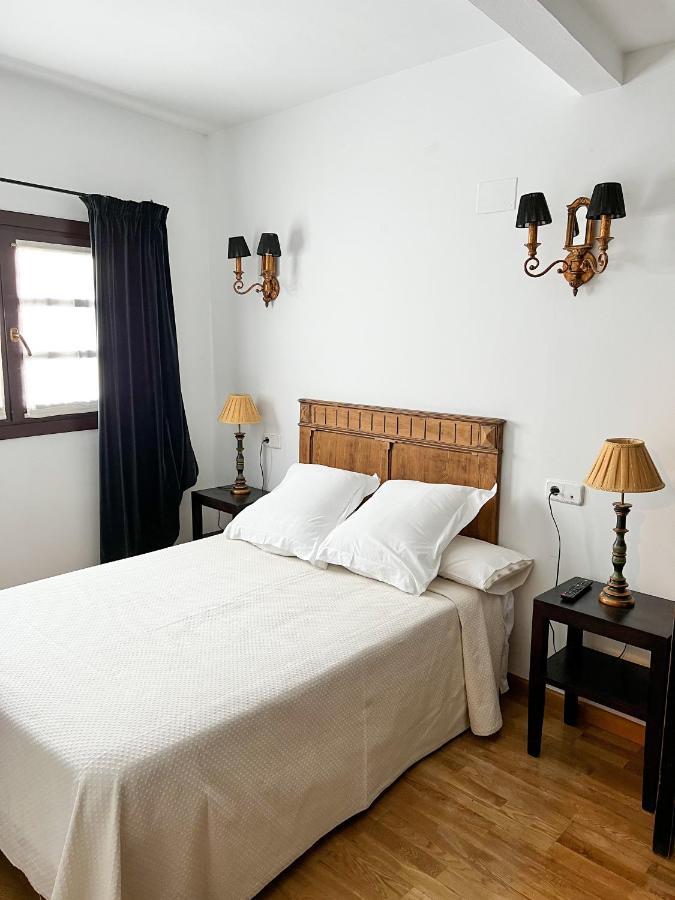 Hostal Servilia Carmona  Exterior foto