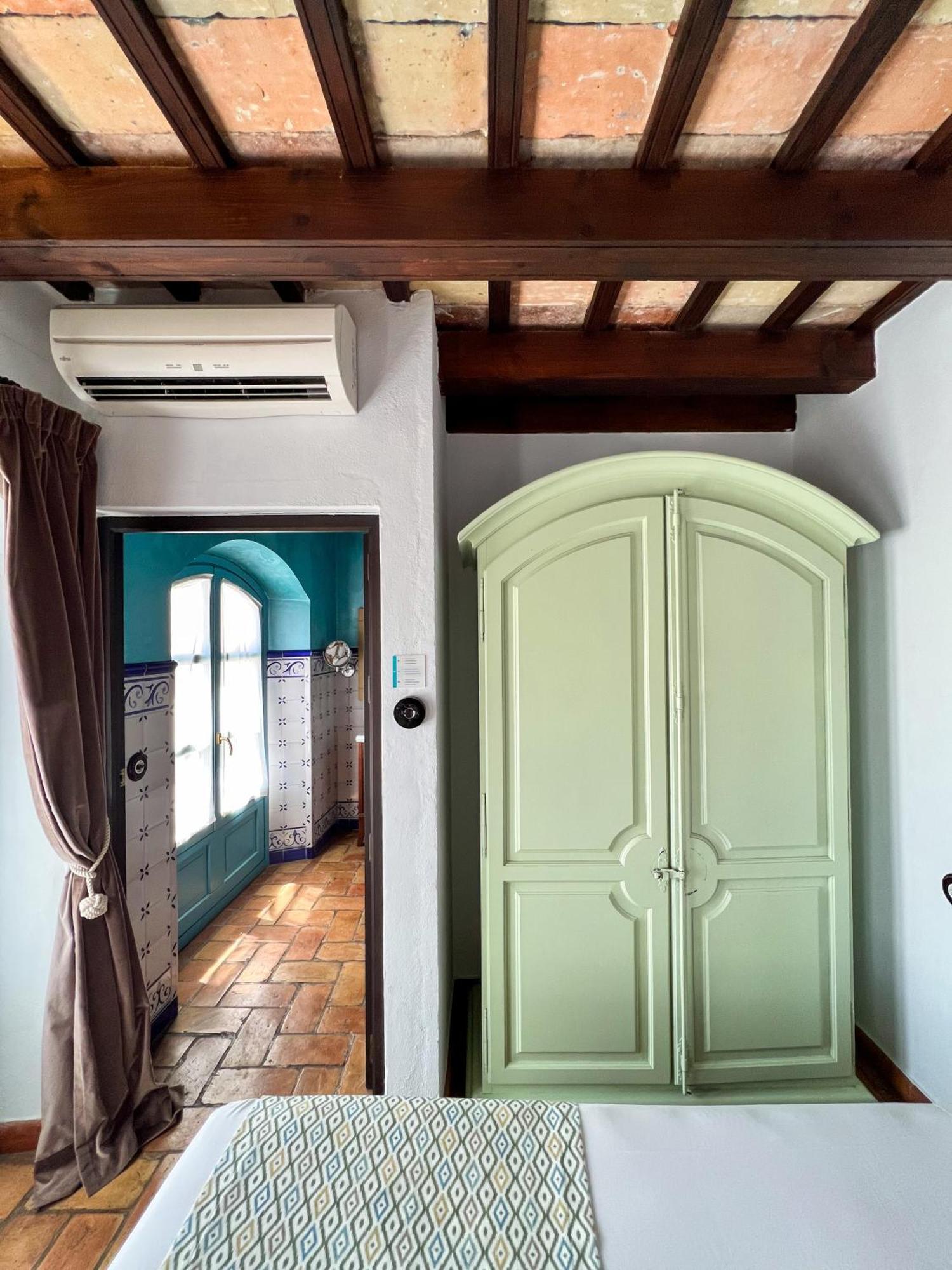 Hostal Servilia Carmona  Exterior foto